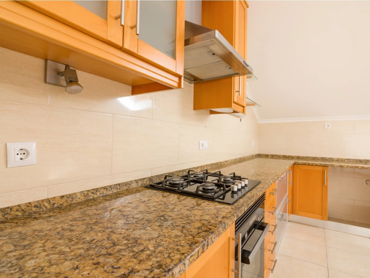 06ID78d27001-0000-0500-0000-000011f1d57e APARTAMENTO NO CENTRO DA LOURINHÃ