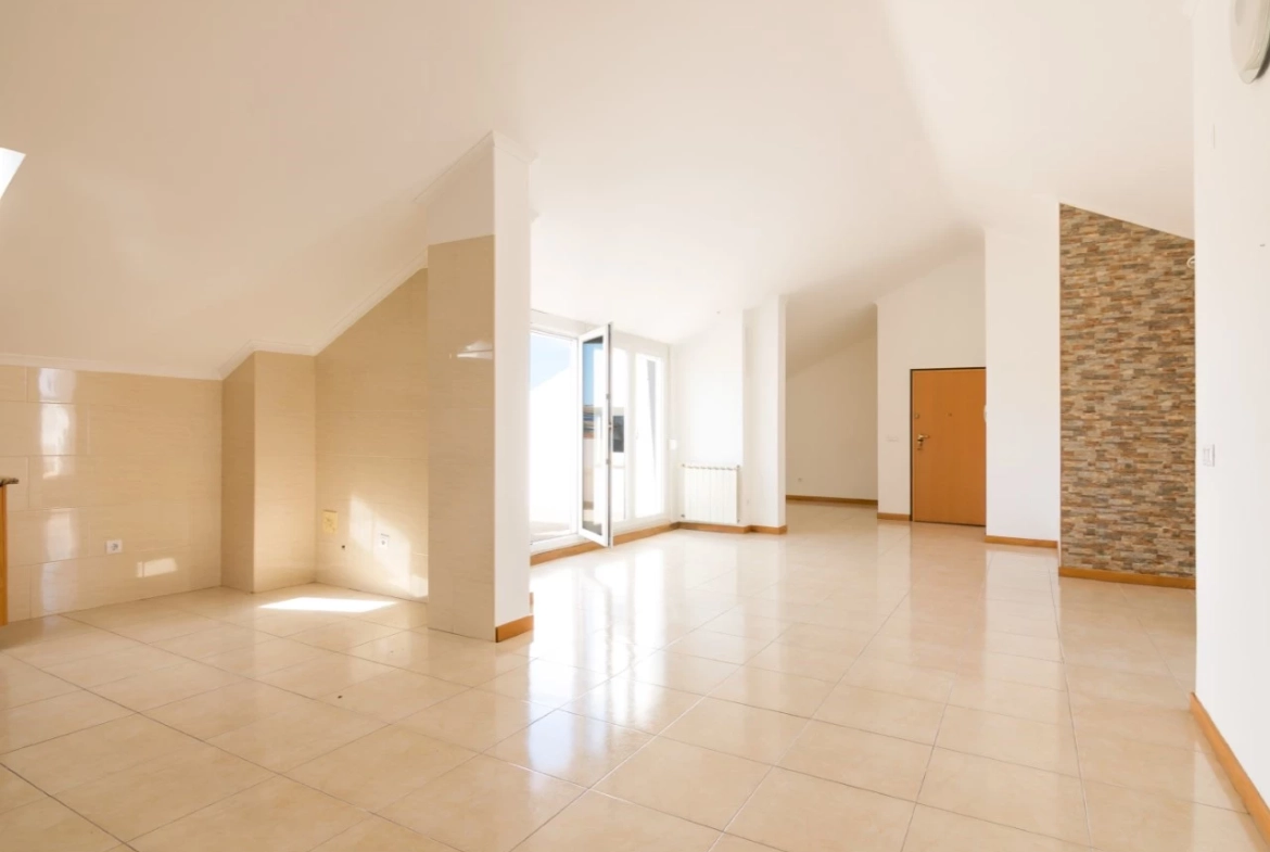 APARTAMENTO NO CENTRO DA LOURINHÃ
