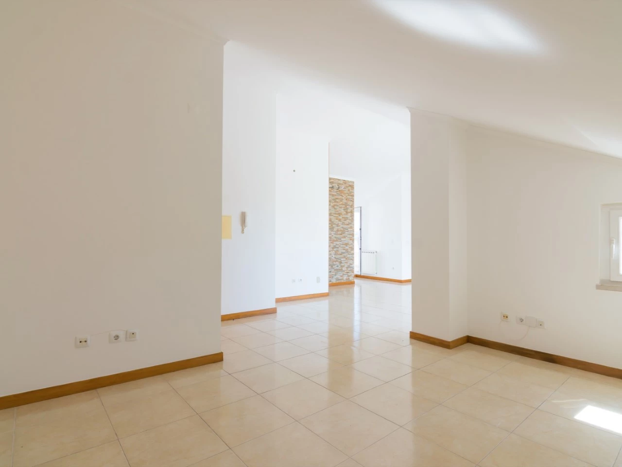 09ID78d27001-0000-0500-0000-000011f1d574 APARTAMENTO NO CENTRO DA LOURINHÃ