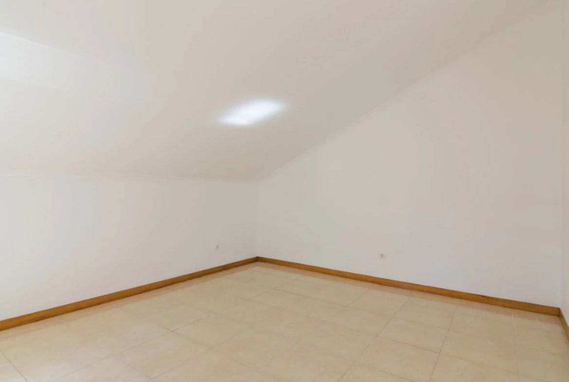 APARTAMENTO NO CENTRO DA LOURINHÃ