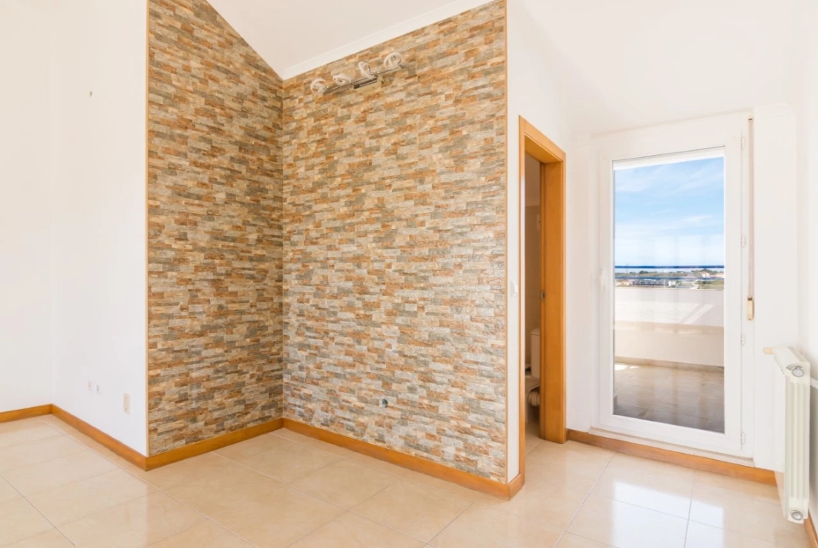 APARTAMENTO NO CENTRO DA LOURINHÃ
