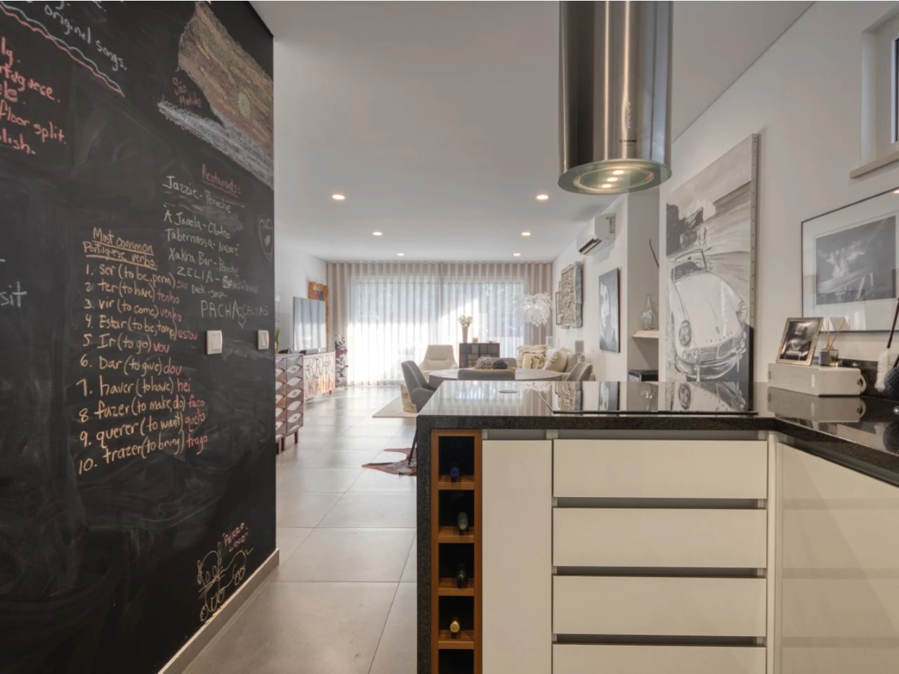 12-cozinha3 MORADIA CONTEMPORÂNEA A 10 MINUTOS A PÉ DA PRAIA DE SALIR DO PORTO