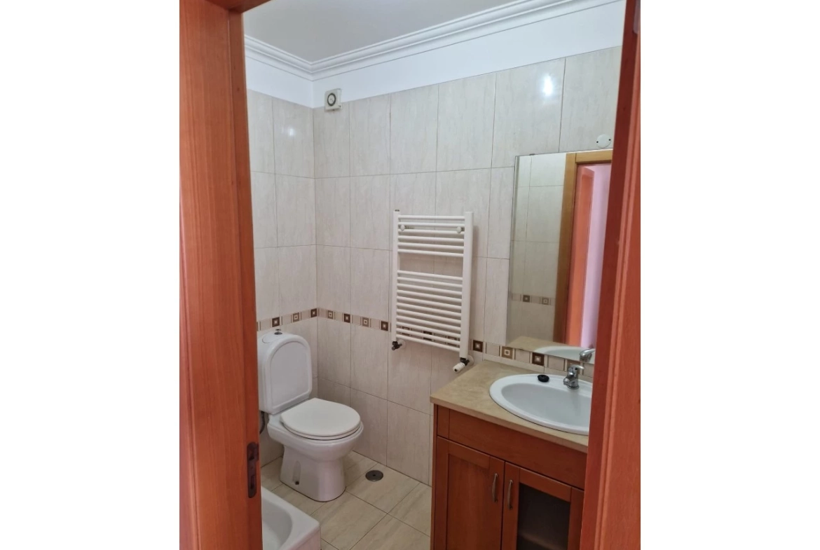 MORADIA DE 4 QUARTOS PERTO DAS PRAIAS – LOURINHÃ