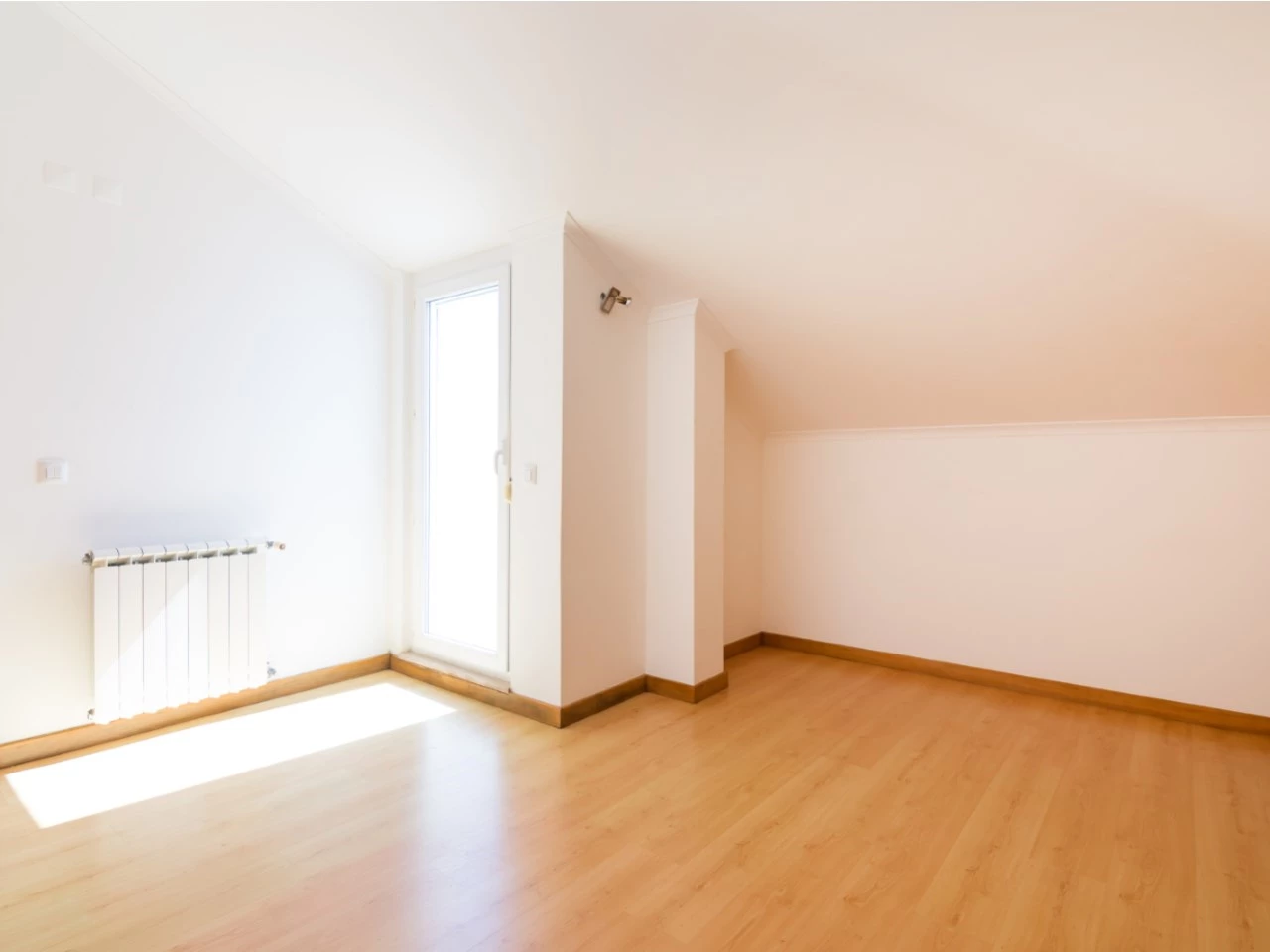 16ID78d27001-0000-0500-0000-000011f1d58d APARTAMENTO NO CENTRO DA LOURINHÃ