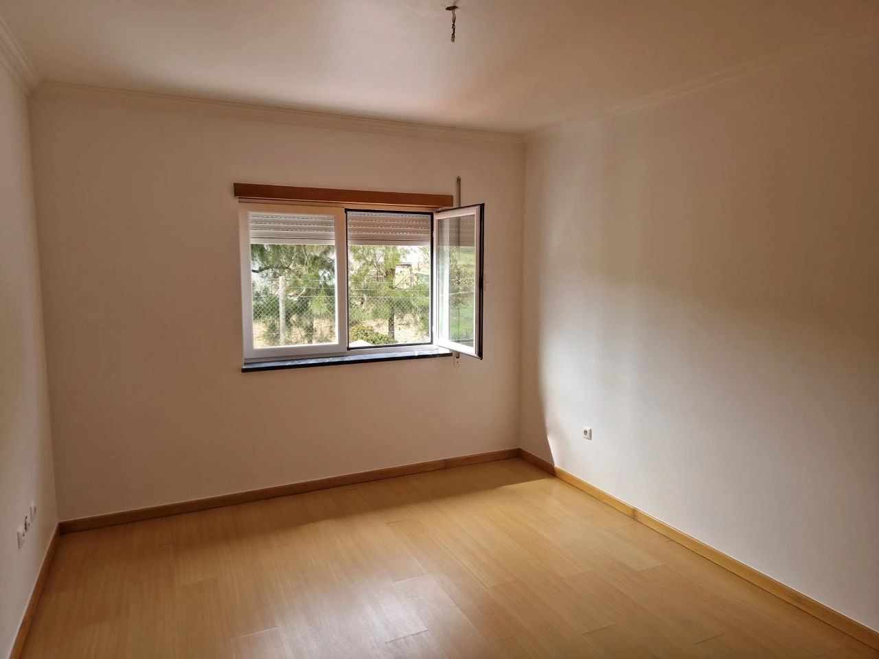 16IDa76e7101-0000-0500-0000-000011f19f5c MORADIA DE 4 QUARTOS PERTO DAS PRAIAS – LOURINHÃ