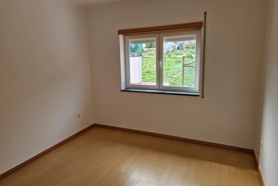 MORADIA DE 4 QUARTOS PERTO DAS PRAIAS – LOURINHÃ