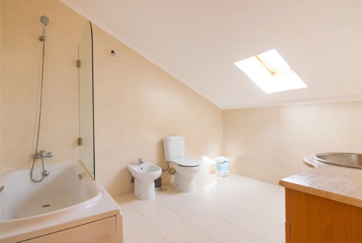 APARTAMENTO NO CENTRO DA LOURINHÃ