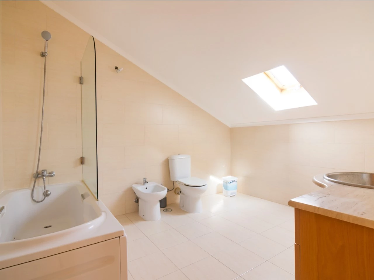 19ID78d27001-0000-0500-0000-000011f1d586 APARTAMENTO NO CENTRO DA LOURINHÃ
