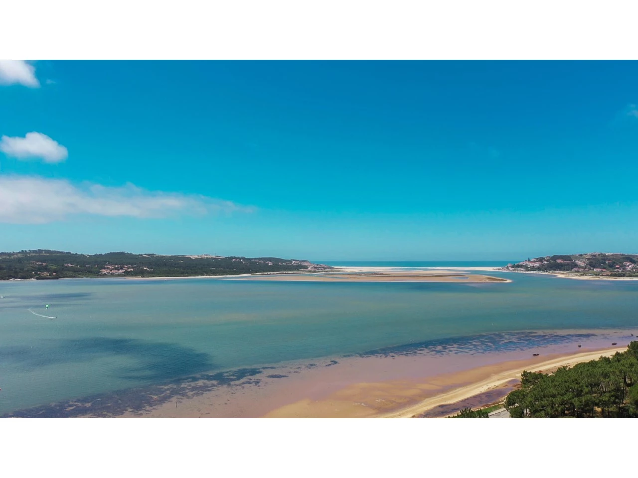 22ID2f776801-0000-0500-0000-0000110ca7c9 MORADIA NOVA NA FOZ DO ARELHO APENAS A 750 METROS DA LAGOA