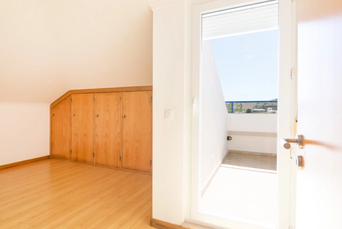 APARTAMENTO NO CENTRO DA LOURINHÃ