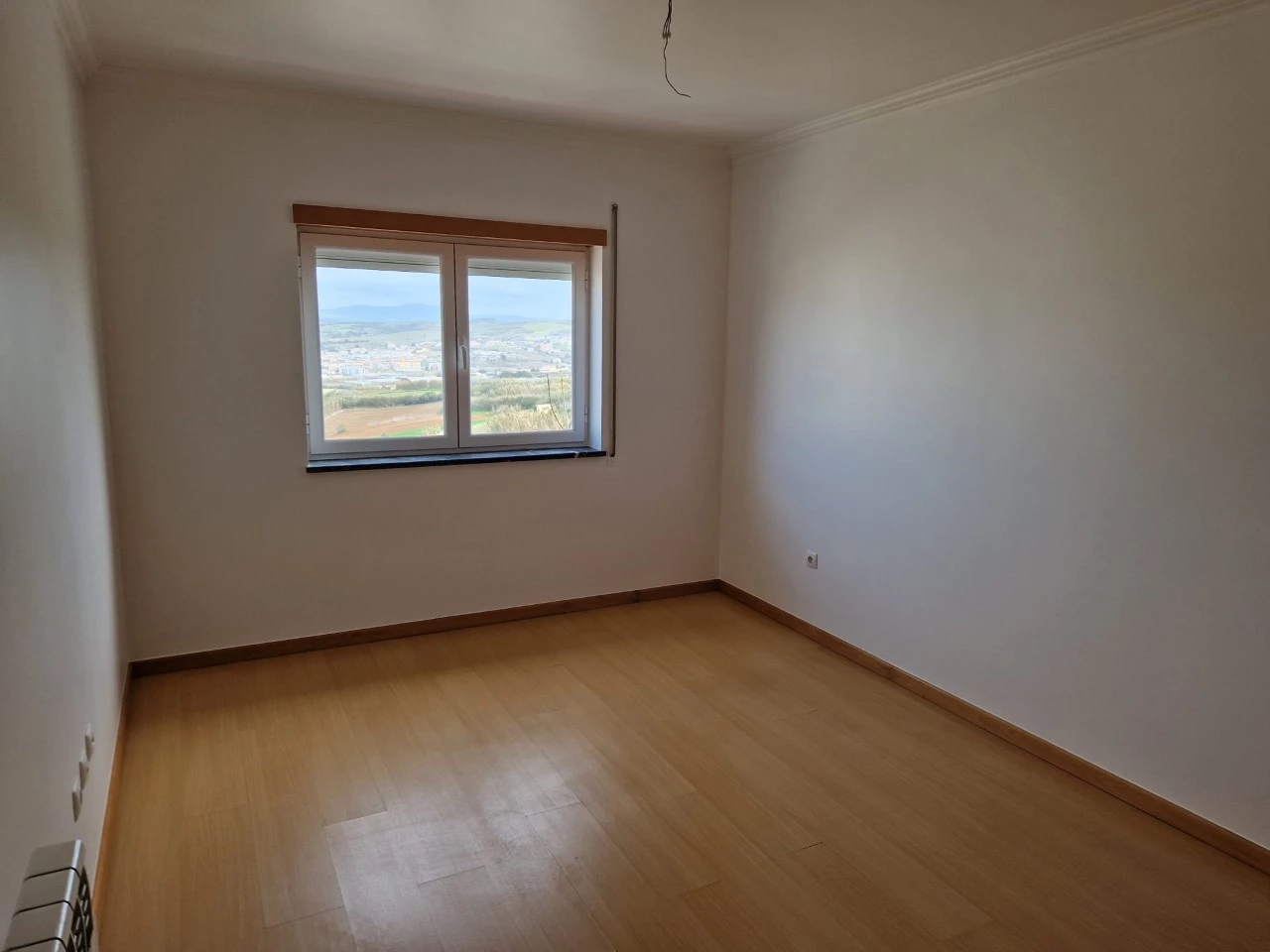 22IDa76e7101-0000-0500-0000-000011f19f69 MORADIA DE 4 QUARTOS PERTO DAS PRAIAS – LOURINHÃ