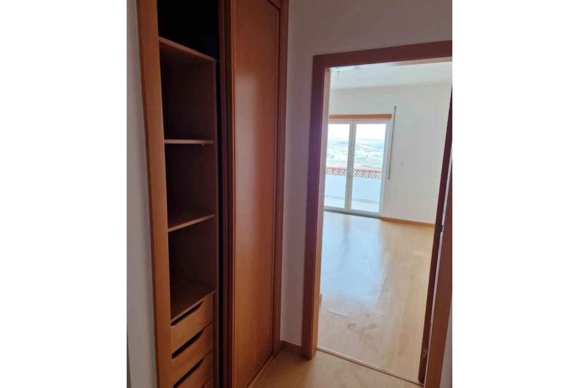 MORADIA DE 4 QUARTOS PERTO DAS PRAIAS – LOURINHÃ