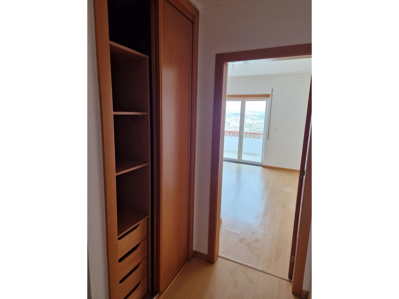 23IDa76e7101-0000-0500-0000-000011f19f6d MORADIA DE 4 QUARTOS PERTO DAS PRAIAS – LOURINHÃ