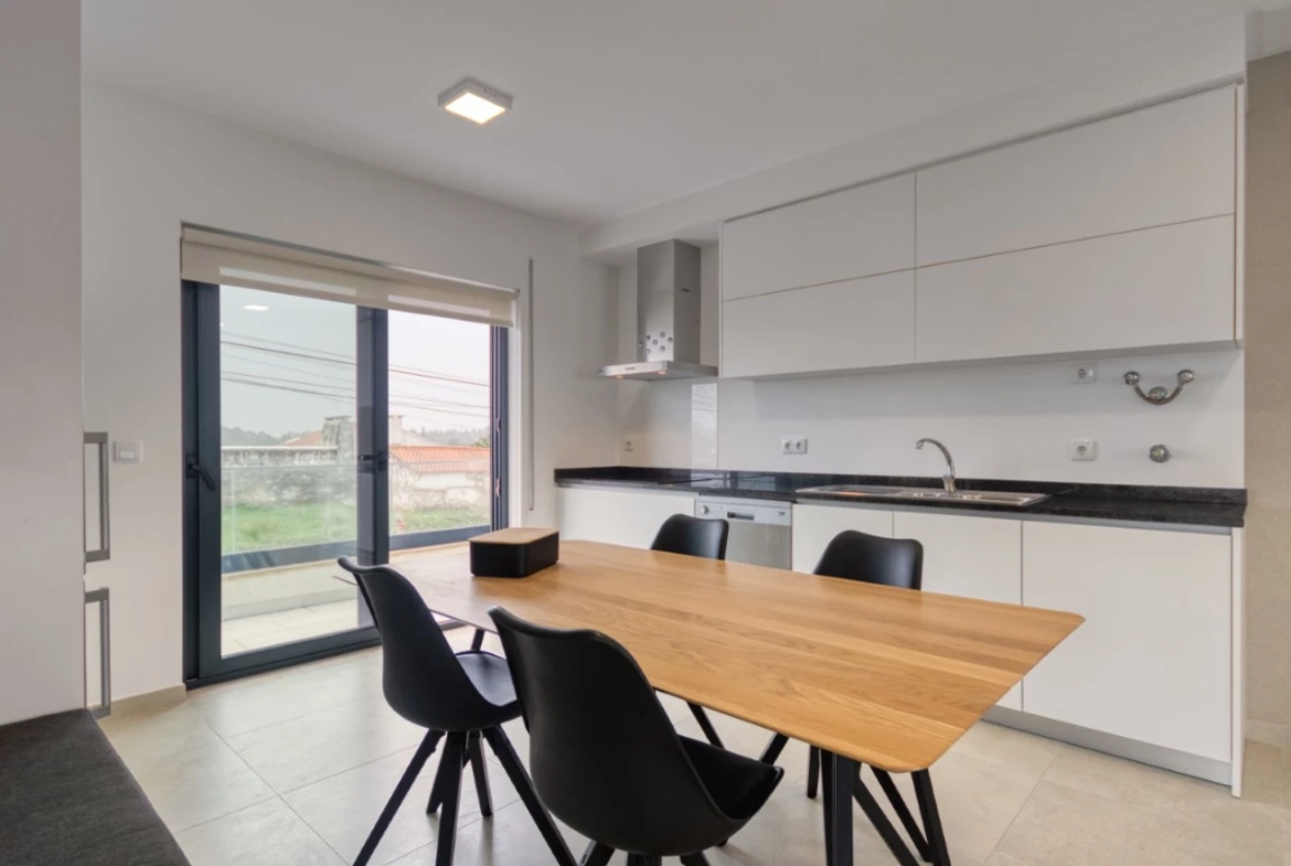 MORADIA ENTRE AS CALDAS DA RAINHA E A VILA DE ÓBIDOS