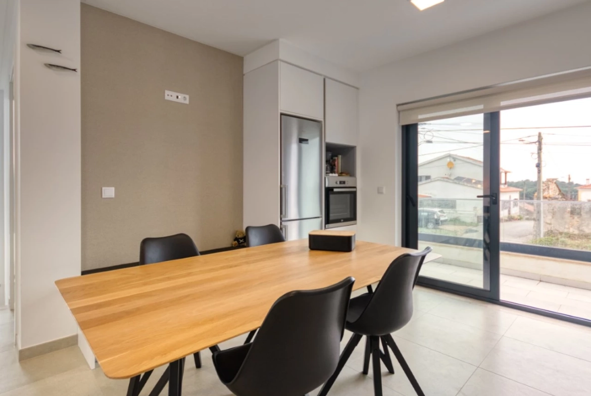 MORADIA ENTRE AS CALDAS DA RAINHA E A VILA DE ÓBIDOS