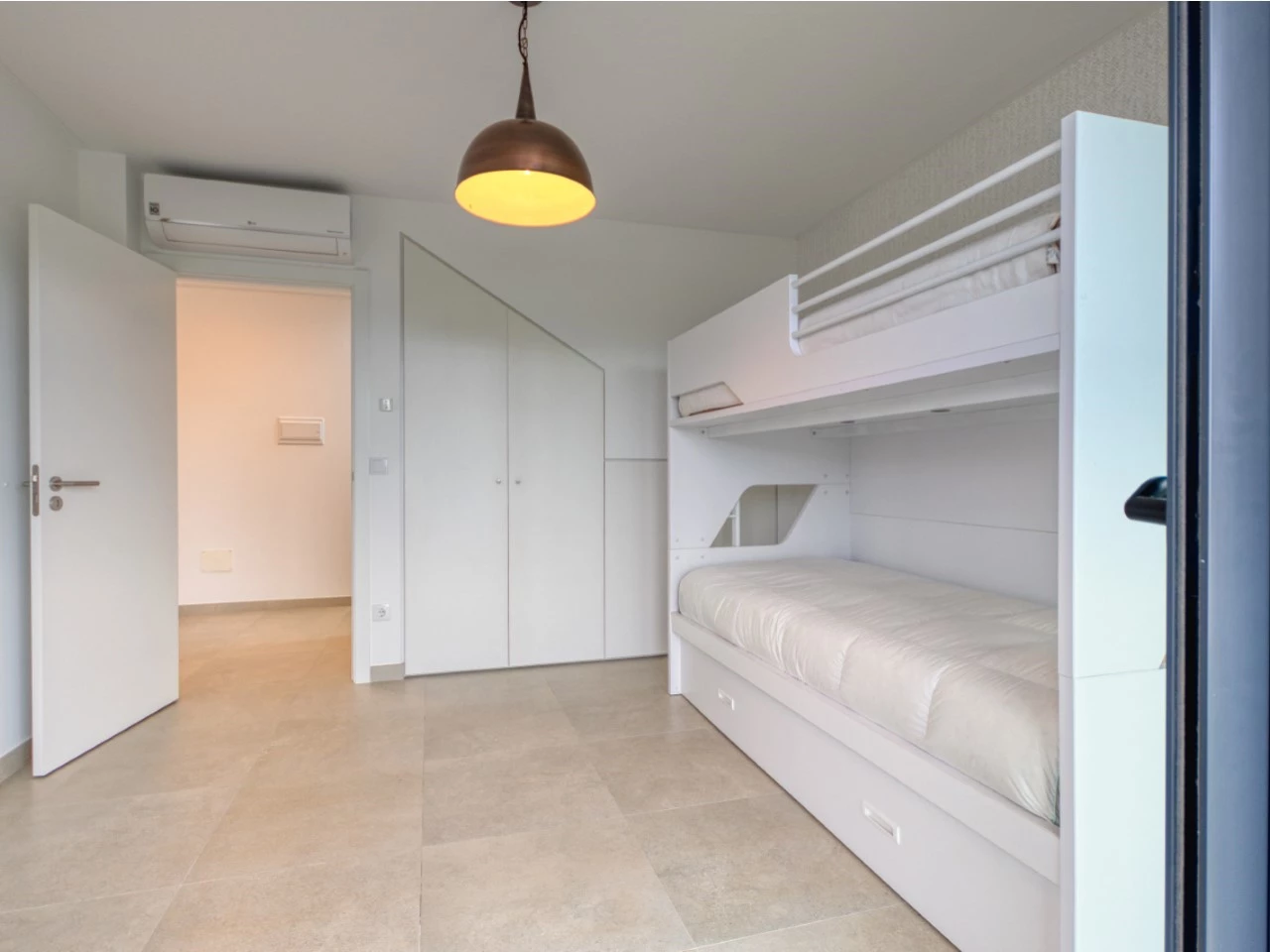 quarto2b MORADIA ENTRE AS CALDAS DA RAINHA E A VILA DE ÓBIDOS