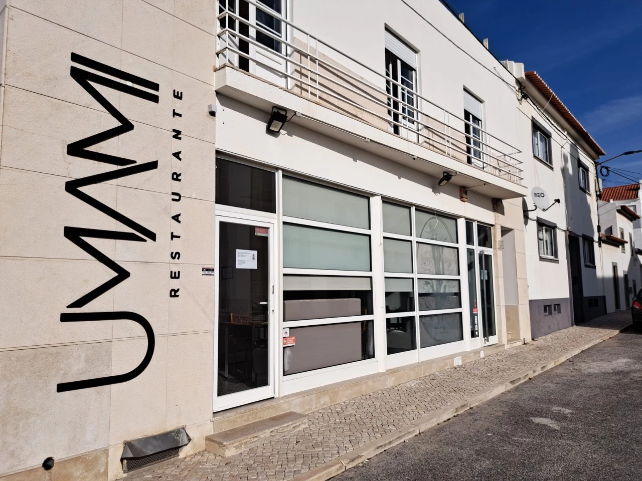 03 RESTAURANTE COM UMA LOCALIZAÇÃO EXCECIONAL NA PRAIA DA CONSOLAÇÃO – PENICHE