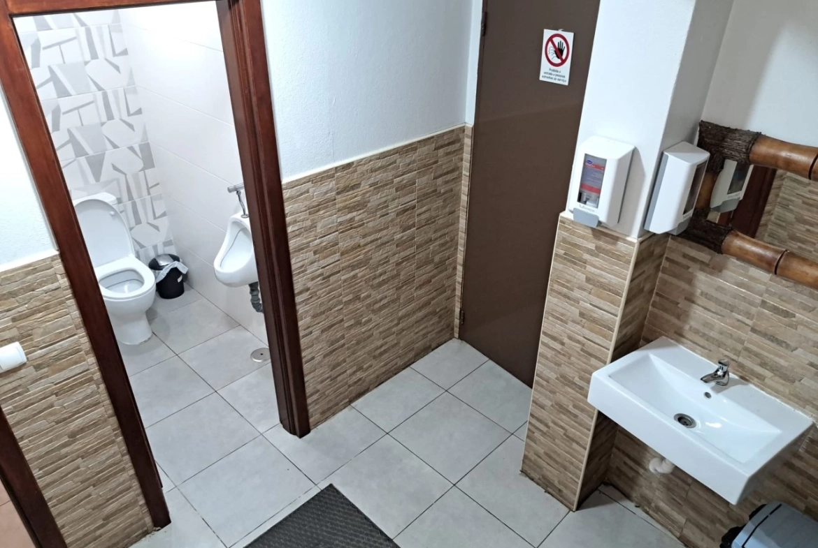 RESTAURANTE COM UMA LOCALIZAÇÃO EXCECIONAL NA PRAIA DA CONSOLAÇÃO – PENICHE