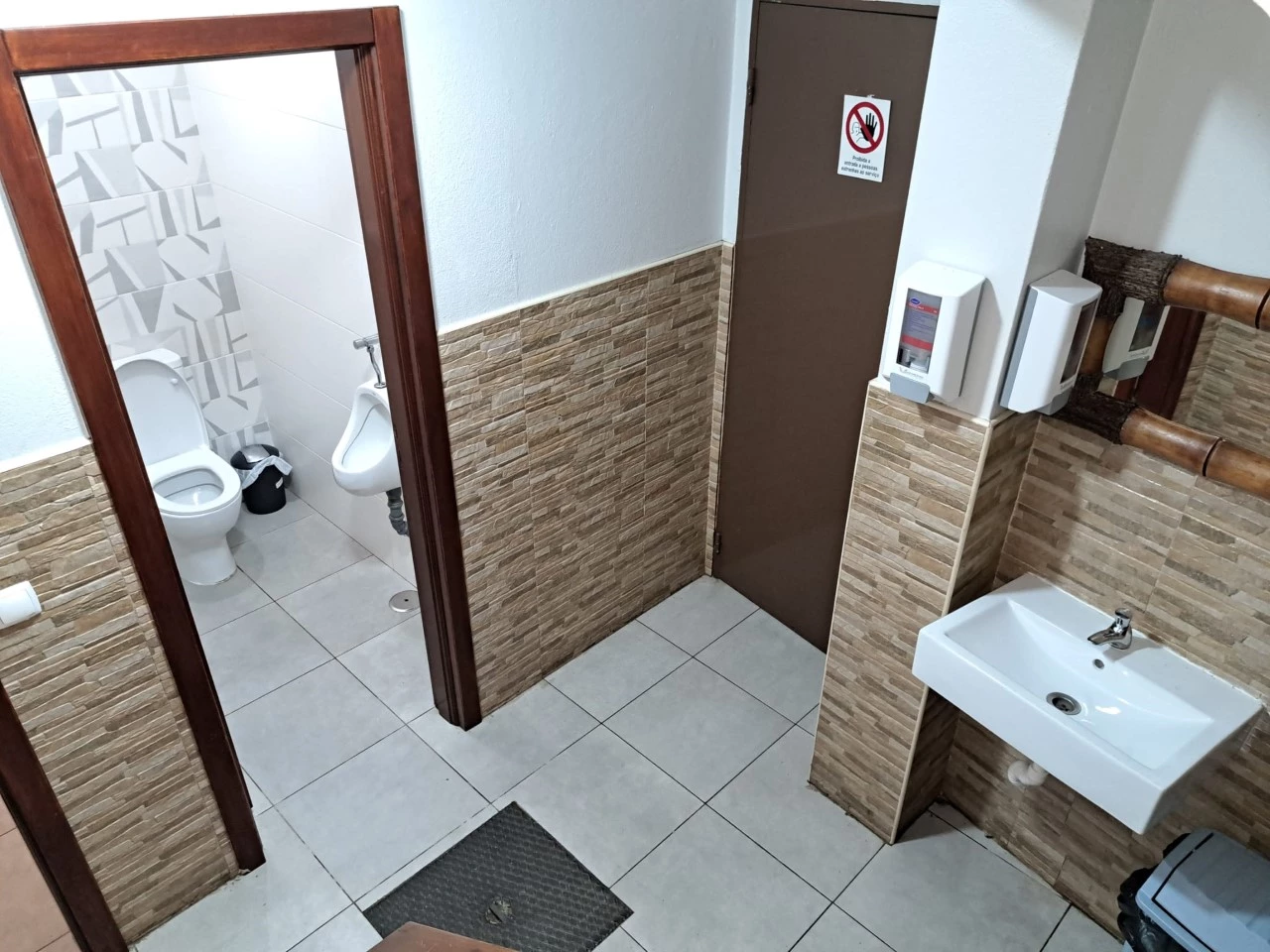 19 RESTAURANTE COM UMA LOCALIZAÇÃO EXCECIONAL NA PRAIA DA CONSOLAÇÃO – PENICHE