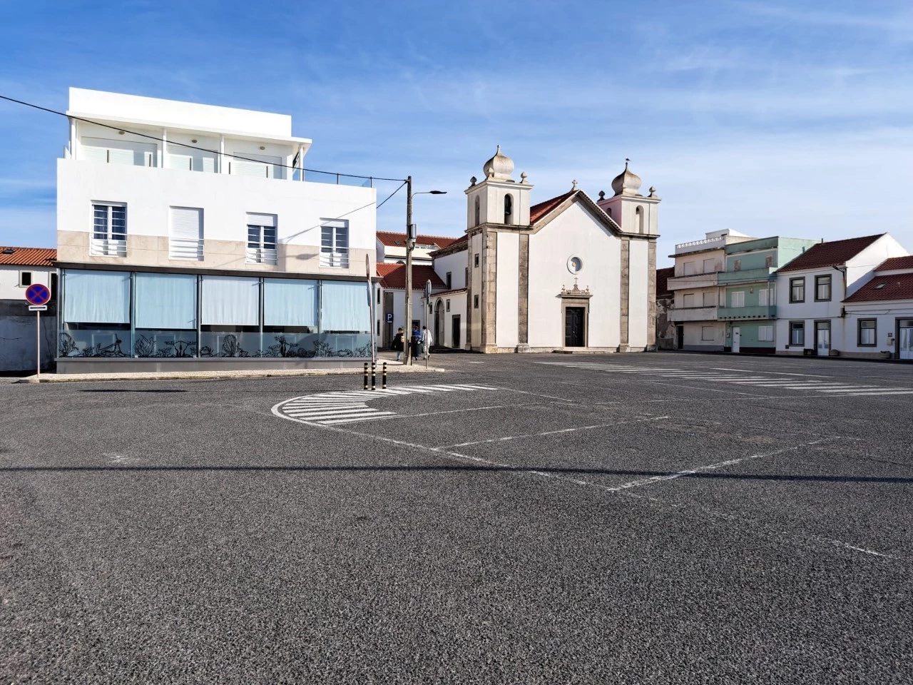 24 RESTAURANTE COM UMA LOCALIZAÇÃO EXCECIONAL NA PRAIA DA CONSOLAÇÃO – PENICHE