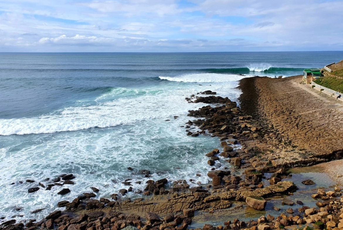 RESTAURANTE COM UMA LOCALIZAÇÃO EXCECIONAL NA PRAIA DA CONSOLAÇÃO – PENICHE