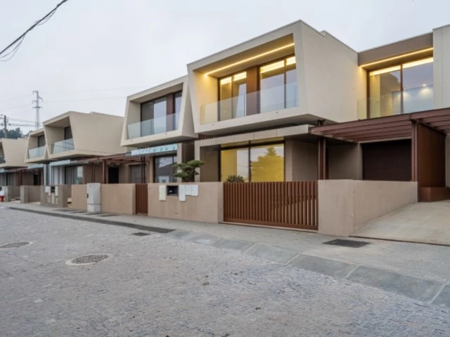 MORADIAS CONTEMPORÂNEAS DE ALTA QUALIDADE EM NOGUEIRA, LOUSADA!