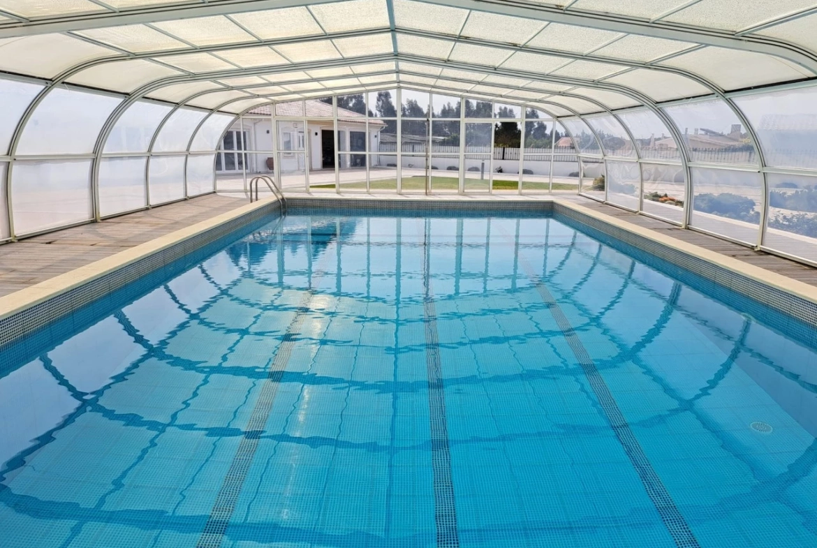 MORADIA COM EXCELENTES AREAS E PISCINA A 3 MINUTOS DA PRAIA DA VIEIRA