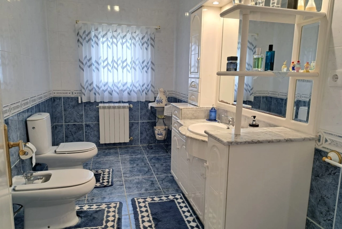 MORADIA COM EXCELENTES AREAS E PISCINA A 3 MINUTOS DA PRAIA DA VIEIRA