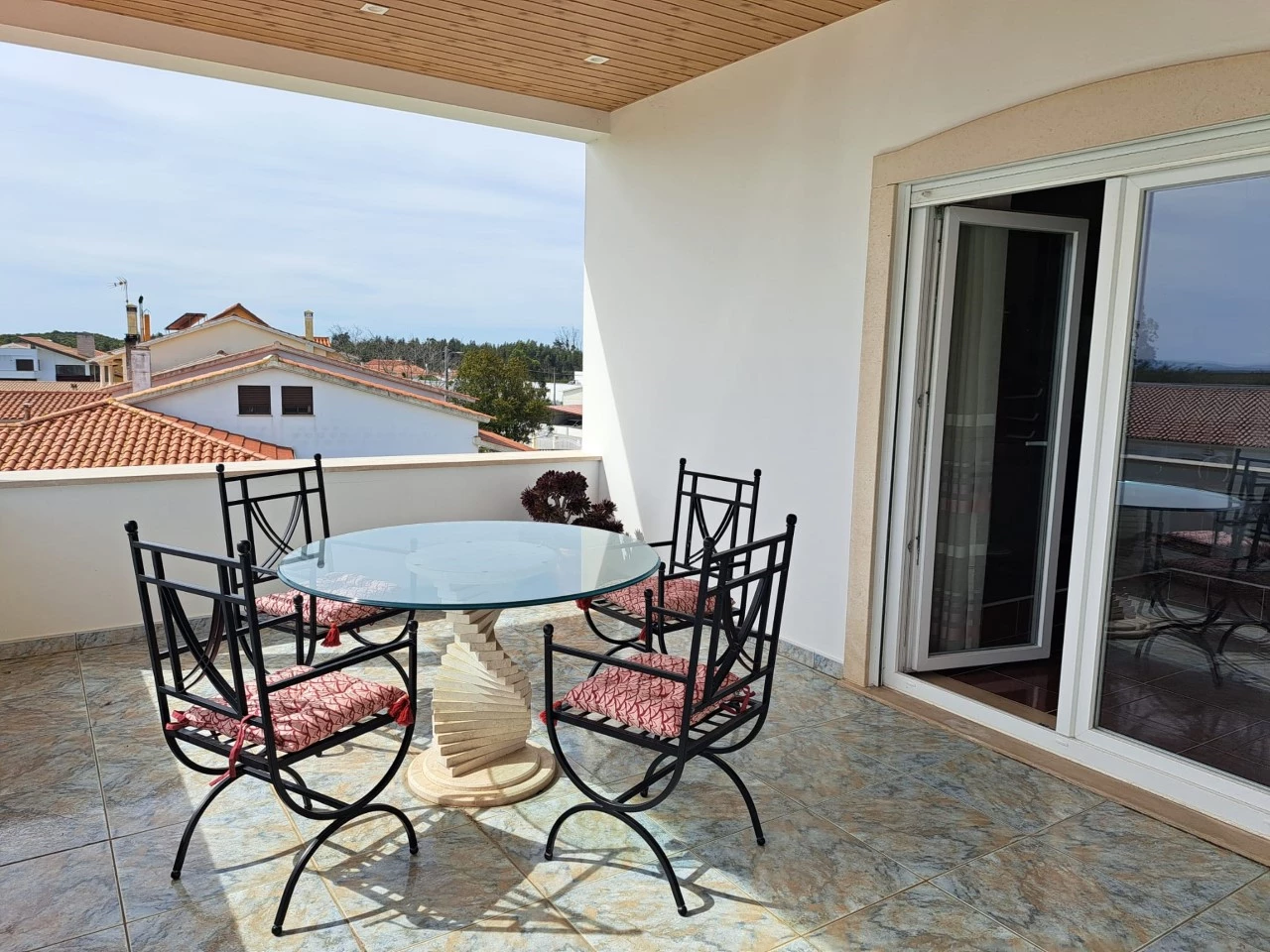28 MORADIA COM EXCELENTES AREAS E PISCINA A 3 MINUTOS DA PRAIA DA VIEIRA