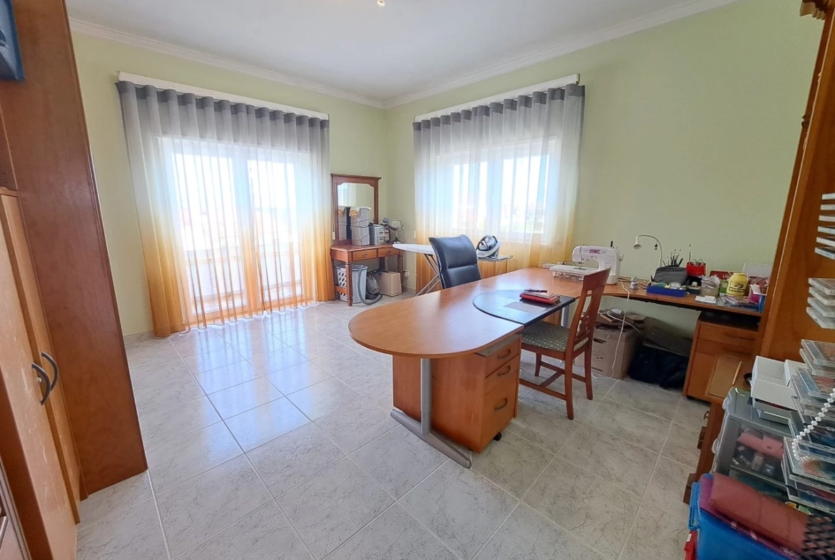 MORADIA COM EXCELENTES AREAS E PISCINA A 3 MINUTOS DA PRAIA DA VIEIRA