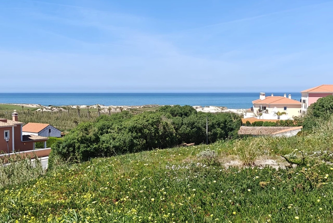 TERRENO COM VISTA MAR JUNTO AOS CAMPOS DE GOLFE – ÓBIDOS > AMOREIRA