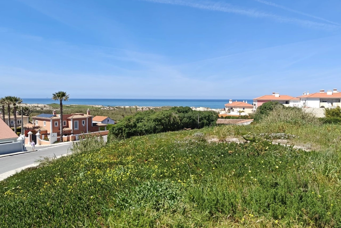 TERRENO COM VISTA MAR JUNTO AOS CAMPOS DE GOLFE – ÓBIDOS > AMOREIRA