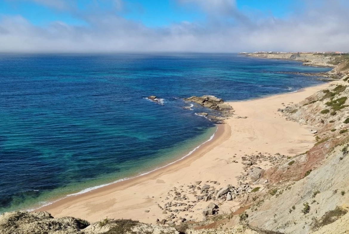 MORADIA NOVA A 5 MINUTOS DAS PRAIAS – PENICHE > ATOUGUIA DA BALEIA