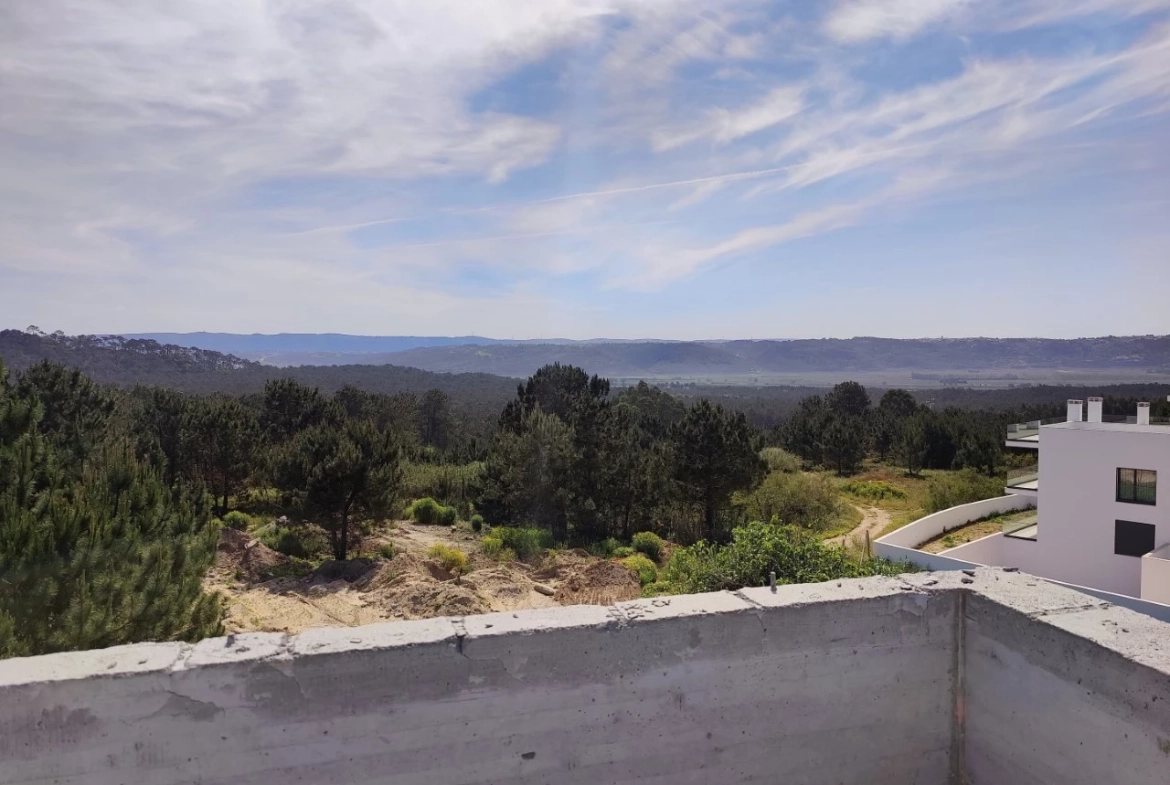 APARTAMENTO T2 NOVO, NA NAZARÉ