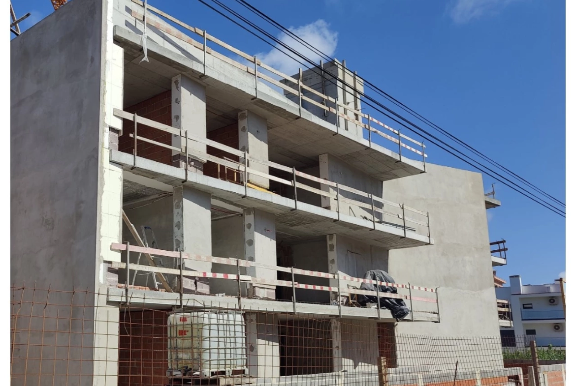 APARTAMENTO T2 NOVO, NA NAZARÉ