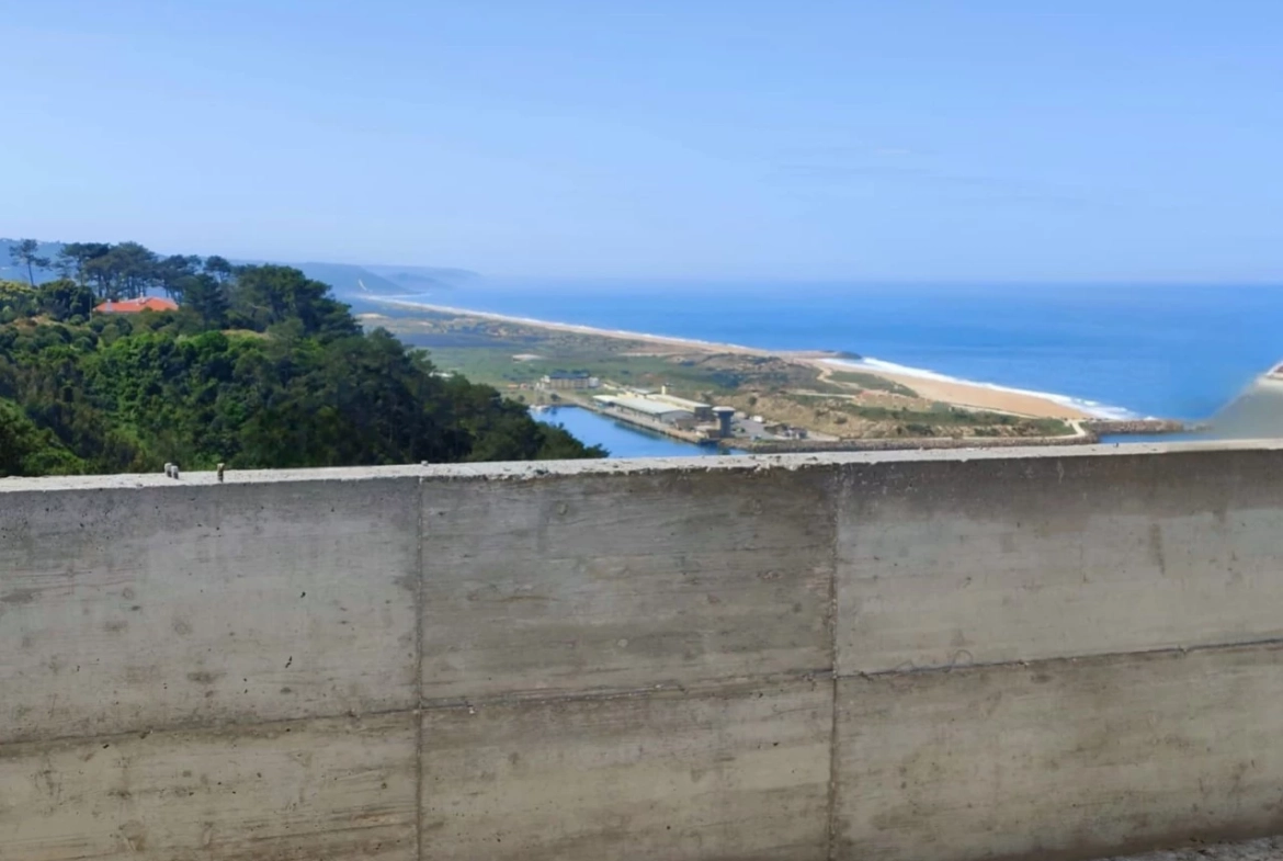 APARTAMENTO T2 NOVO, NA NAZARÉ
