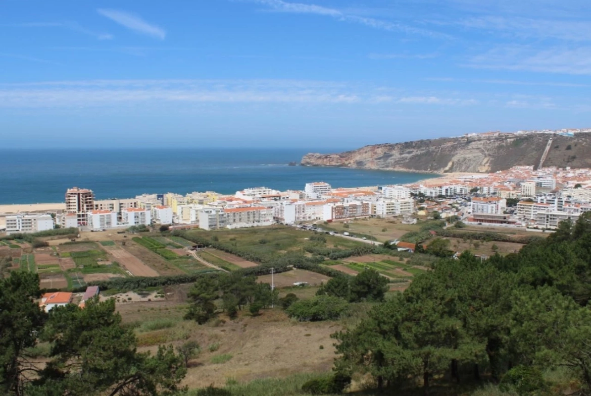 APARTAMENTO T2 NOVO, NA NAZARÉ