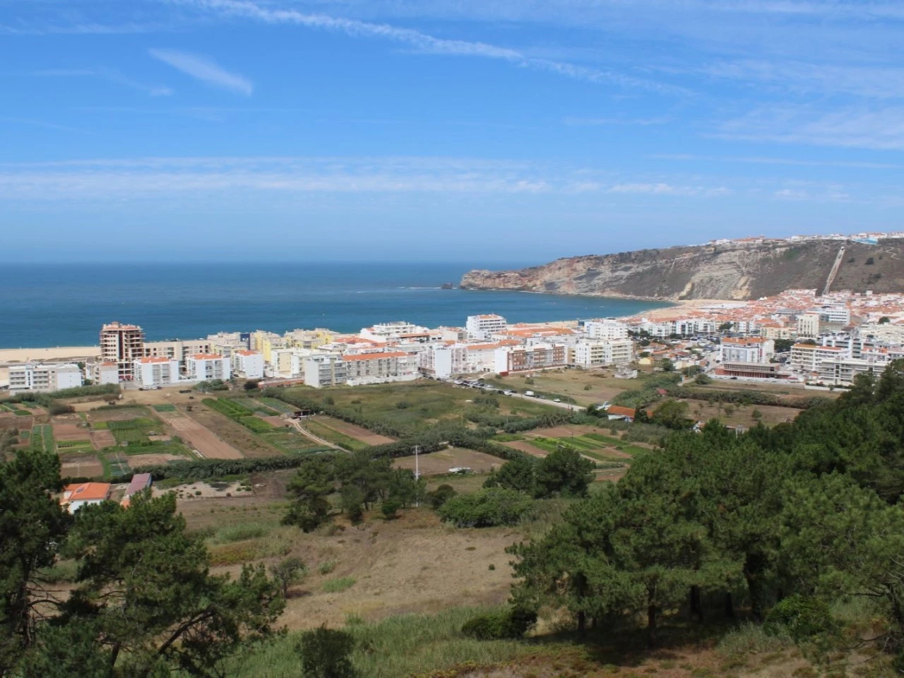 17 APARTAMENTO T2 NOVO, NA NAZARÉ