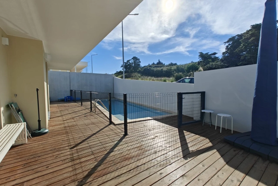 Moradia com piscina e a apenas 5 minutos da praia da Foz do Arelho