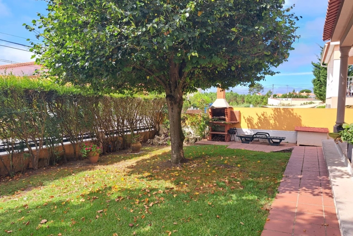Moradia com 4 quartos entre as Caldas da Rainha e a praia da Foz do Arelho