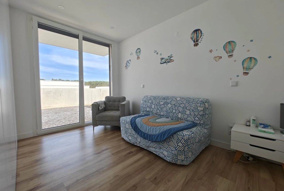 Moradia com piscina e a apenas 5 minutos da praia da Foz do Arelho