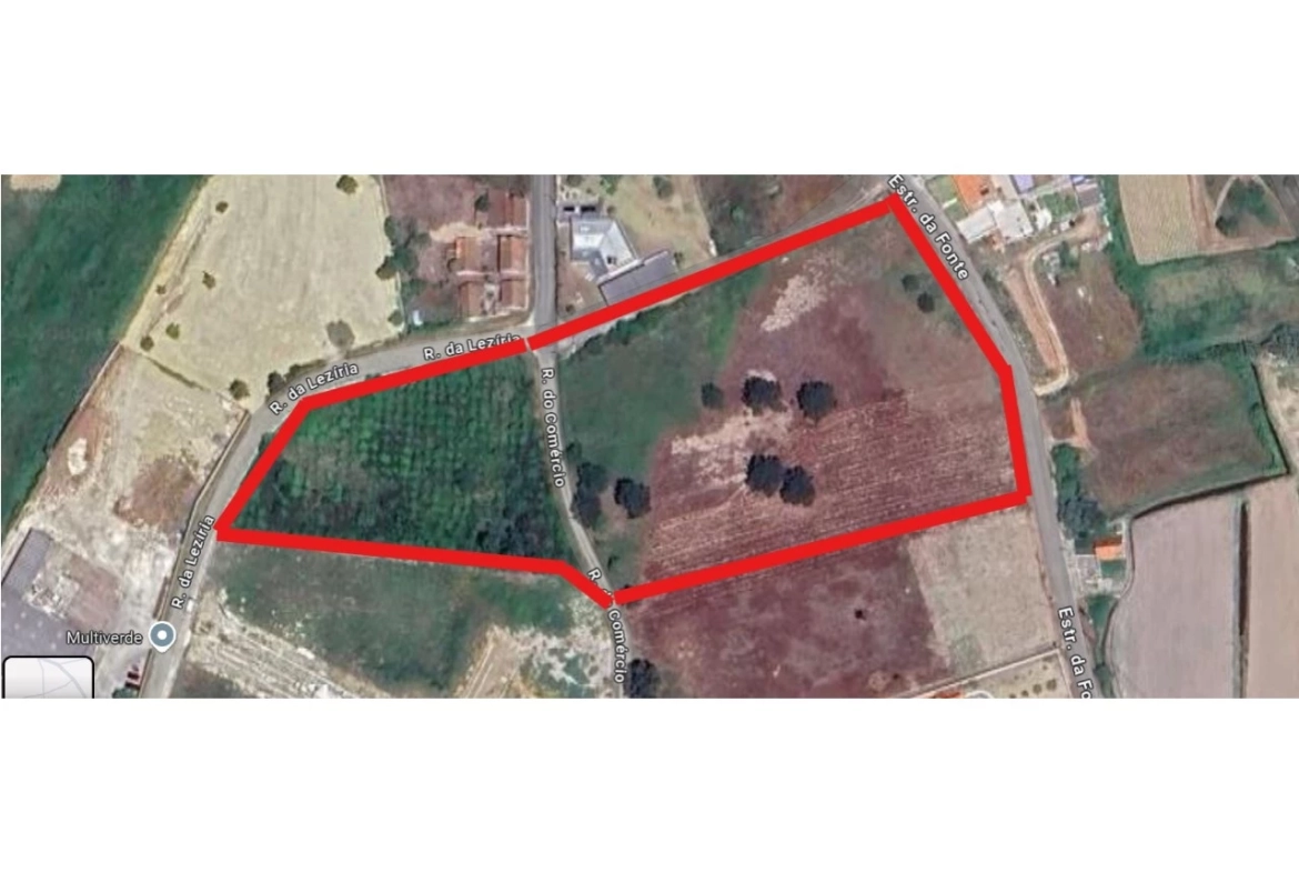 Terreno com possibilidade de construção de 3.920 m²