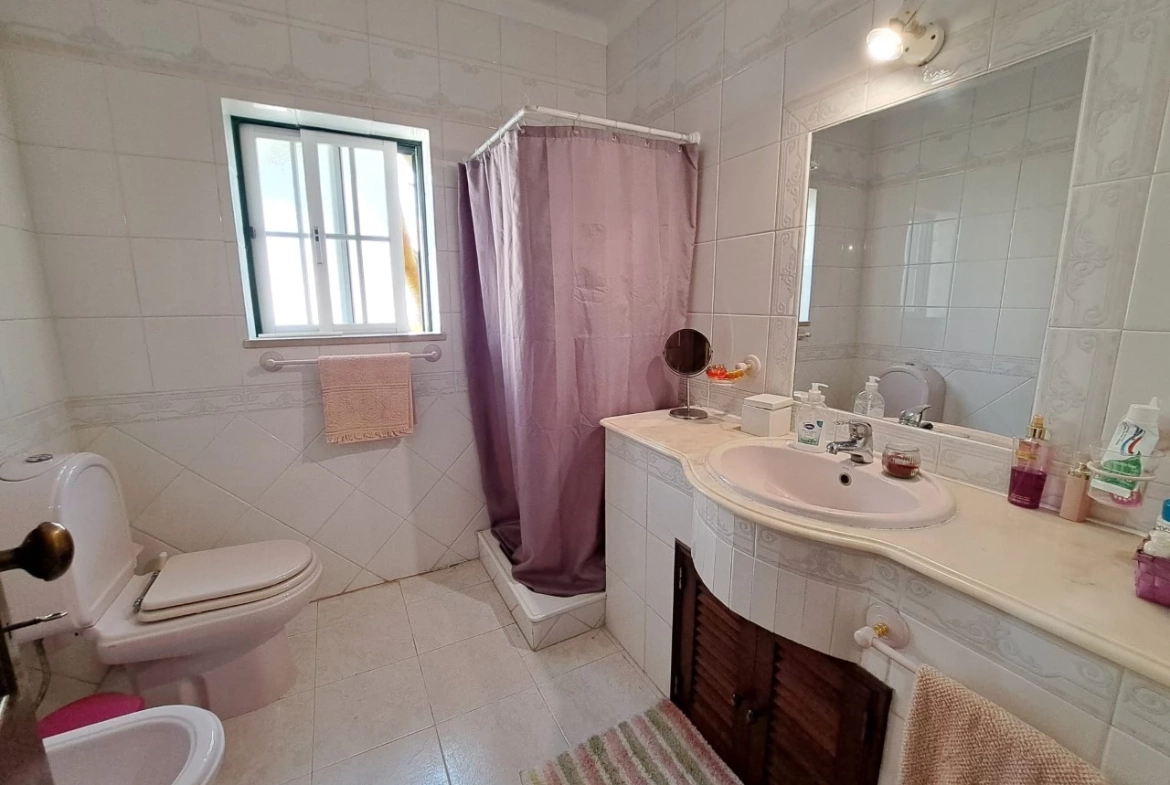 Moradia com 4 quartos entre as Caldas da Rainha e a praia da Foz do Arelho