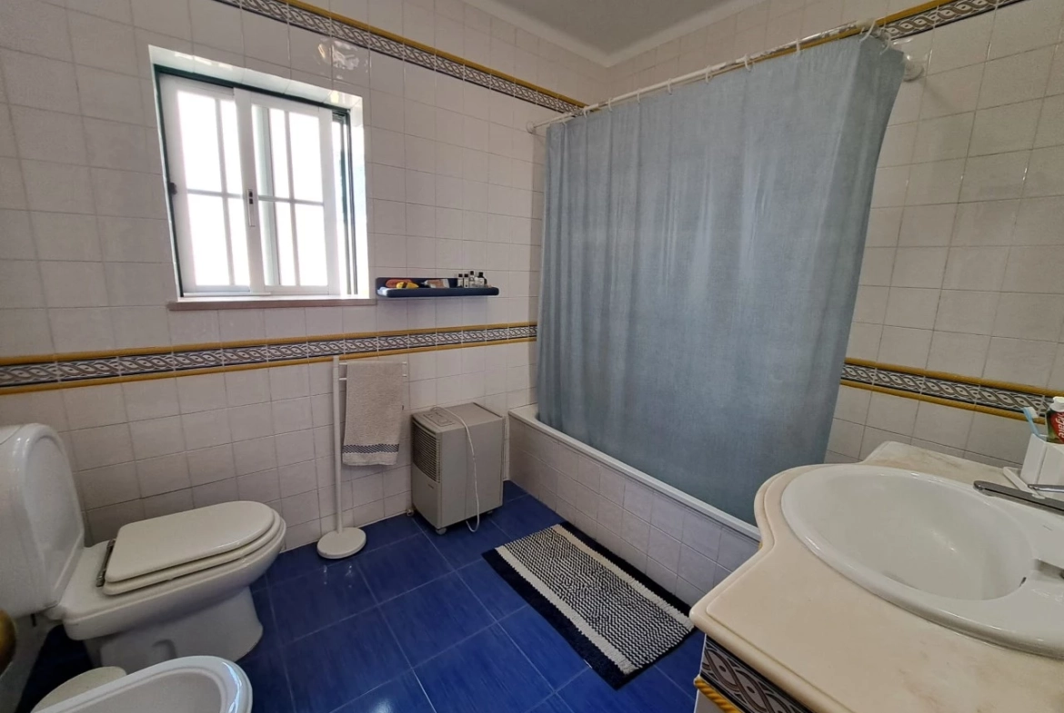 Moradia com 4 quartos entre as Caldas da Rainha e a praia da Foz do Arelho