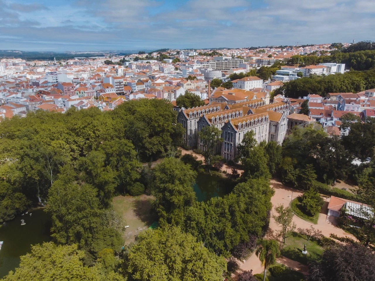 caldas da rainha – parque dom carlos 1 Terreno com possibilidade de construção de 3.920 m²