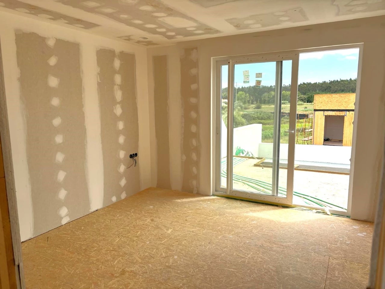 12 Eco Moradias em condomínio com piscina a apenas 15 minutos das praias