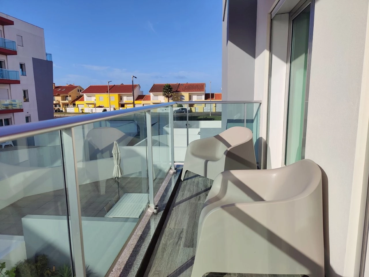 20 Apartamento ás portas da Praia Supertubos – Peniche