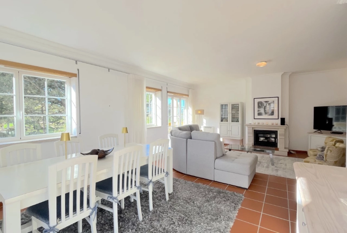 Apartamento T3 com terraço e vista para o golf no Praia d’el Rey Beach & Golf Resort, junto às praias do Baleal