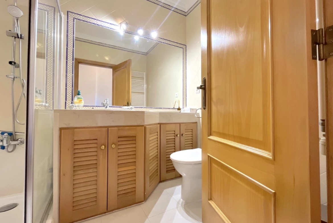 Apartamento T3 com terraço e vista para o golf no Praia d’el Rey Beach & Golf Resort, junto às praias do Baleal