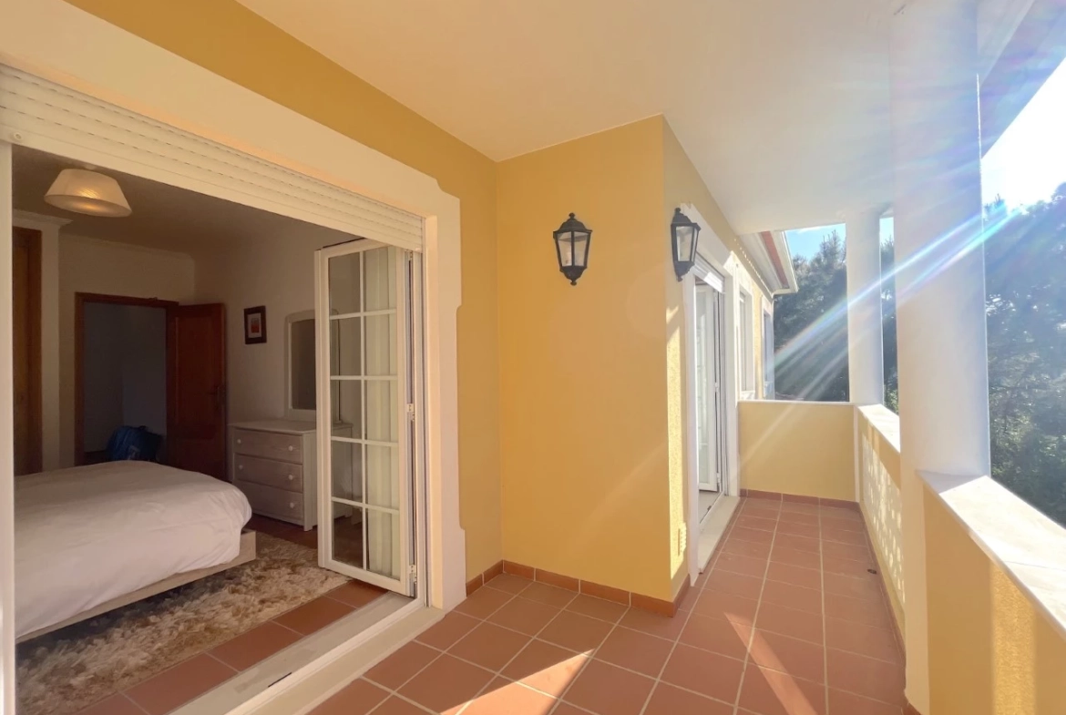 Apartamento T3 com terraço e vista para o golf no Praia d’el Rey Beach & Golf Resort, junto às praias do Baleal